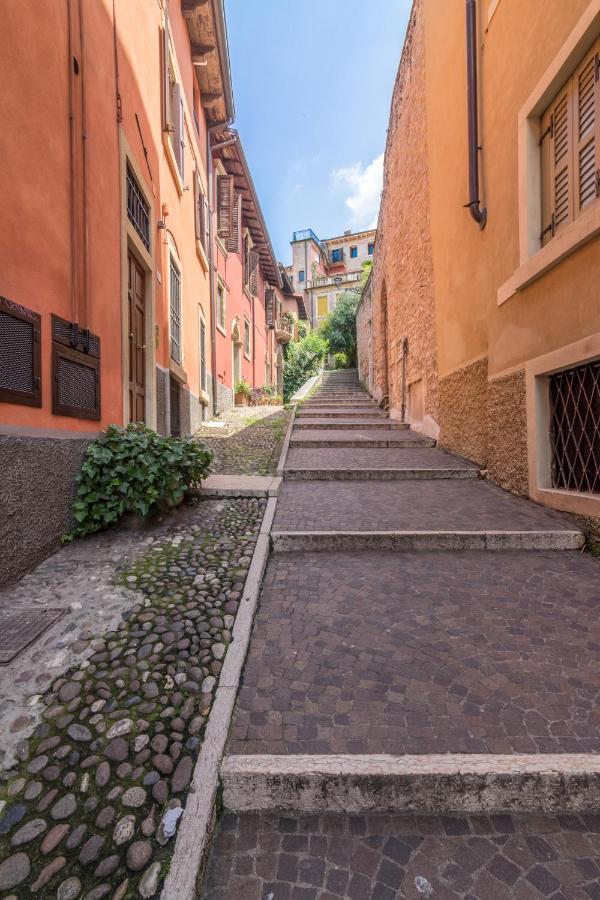 Ponte Pietra No 5 Sulla Romantica Scalinata Верона Екстериор снимка