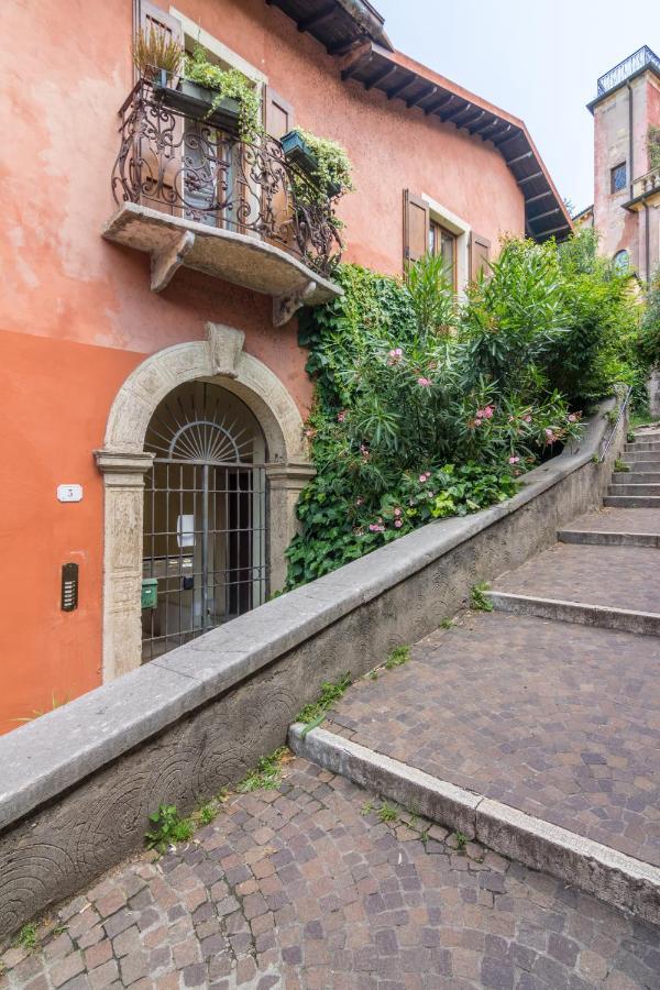 Ponte Pietra No 5 Sulla Romantica Scalinata Верона Екстериор снимка